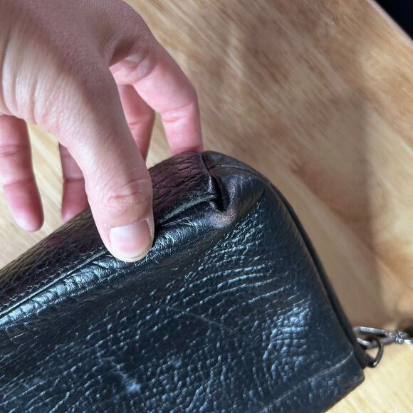 Bruno Magli Black Pebbled Leather Chain Purse Small Clasp Quality Old Money - Picture 8 of 13